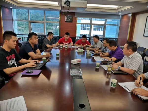 重庆黔江区开展道路泊位智能化改造