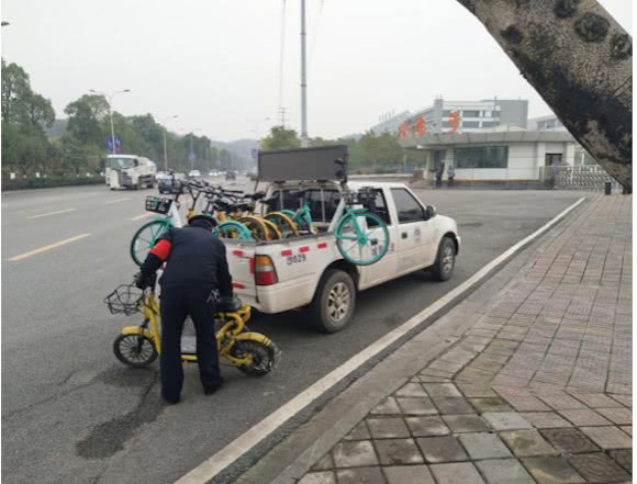 规范占道乱停乱放共享单车&nbsp;还市民清爽有序公共空间